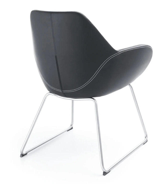 Fan Armchair With Wooden Legs Model 10Hw 12