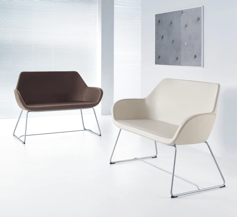 Fan Armchair With Wooden Legs Model 10Hw 3