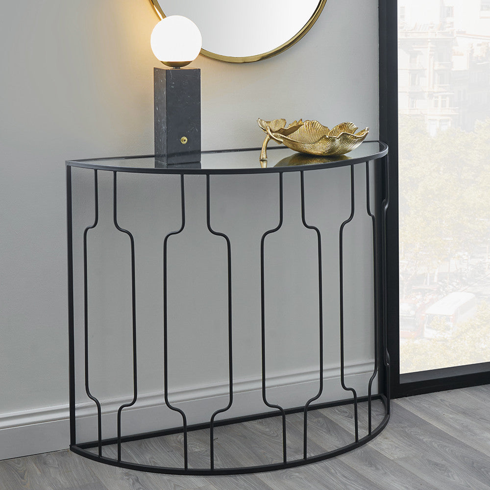 Callie Hall Console Table with Table Lamp and Wall Mirror in Living Room Setting